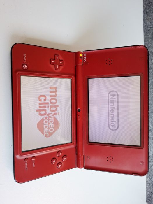 Consola Nintendo DSi XL Super Mario 25th Anniversary Ed Red With DS case & charger