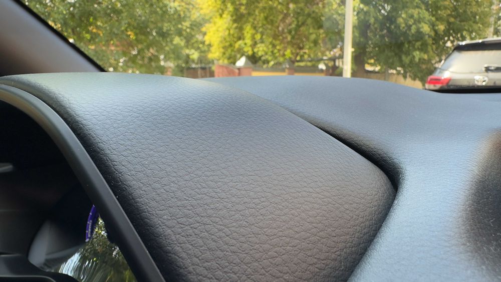 Электрический кроссовер Mazda MX-30