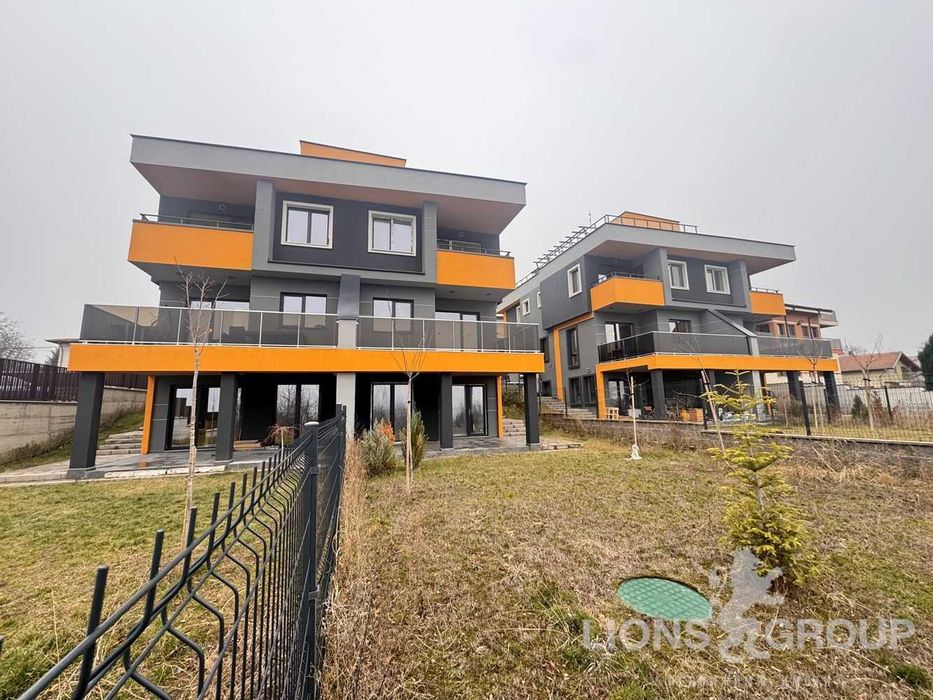 Продава се Къща в с. Лозен, Област София-град - 265 кв.м за 1001 €/кв.м - Снимка #1