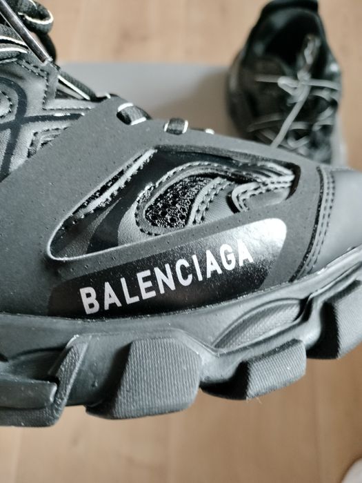 balenciaga track