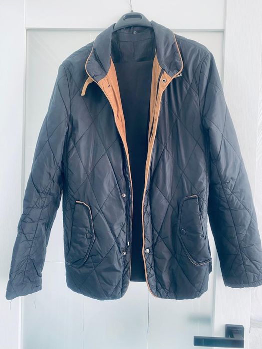 Продам черный костюм