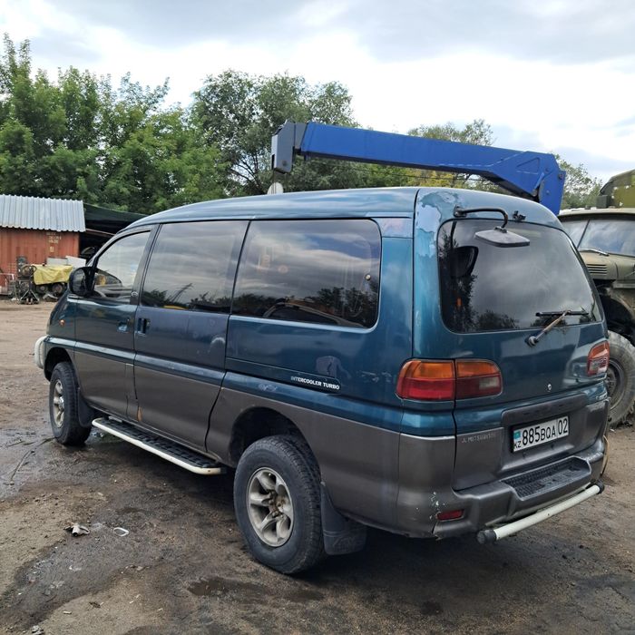 Митсубиси делика