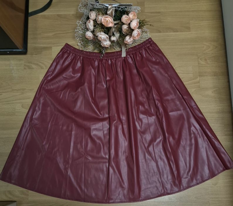 Дамска еко кожена пола