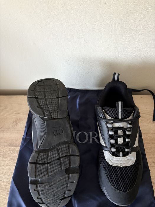 Dior b22