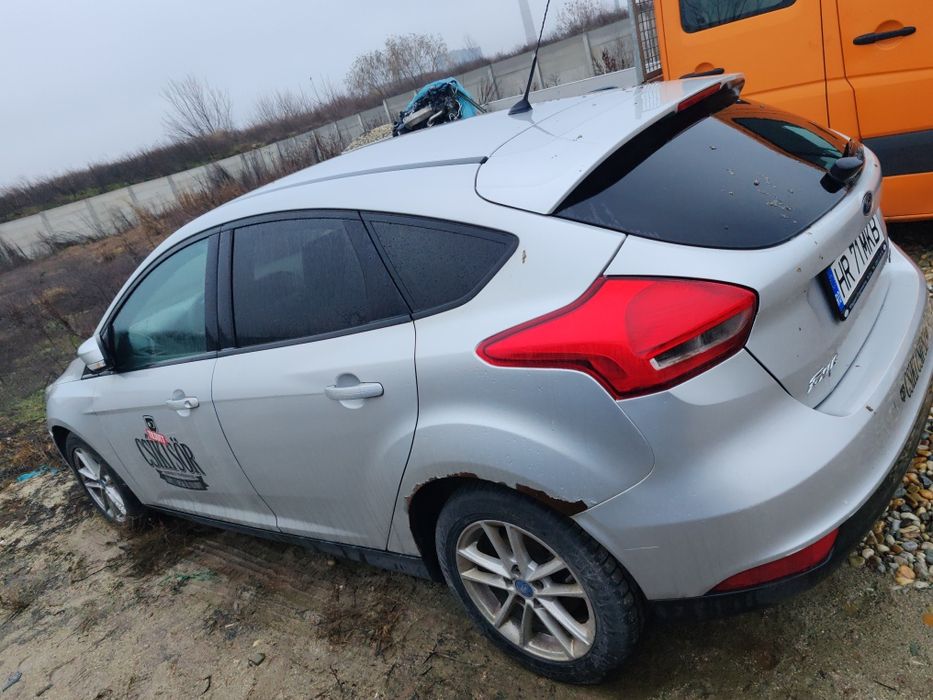Dezmembrez Ford focus mk3 an 2015 benzina