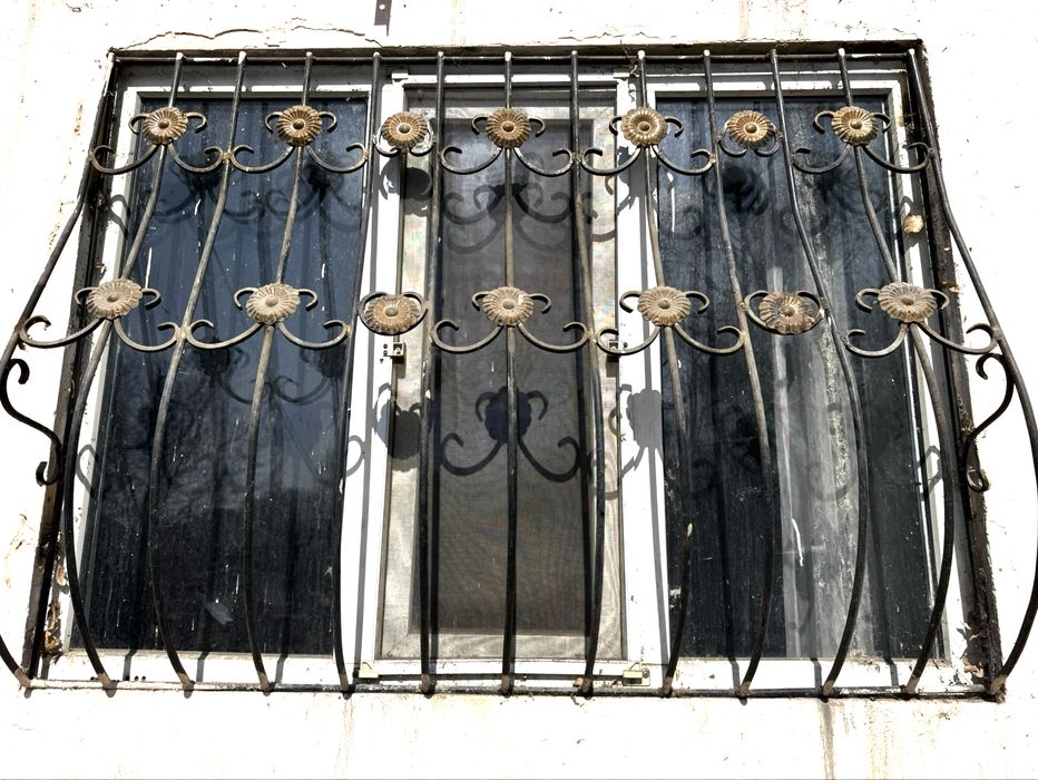 Пластиковые окна с решетками