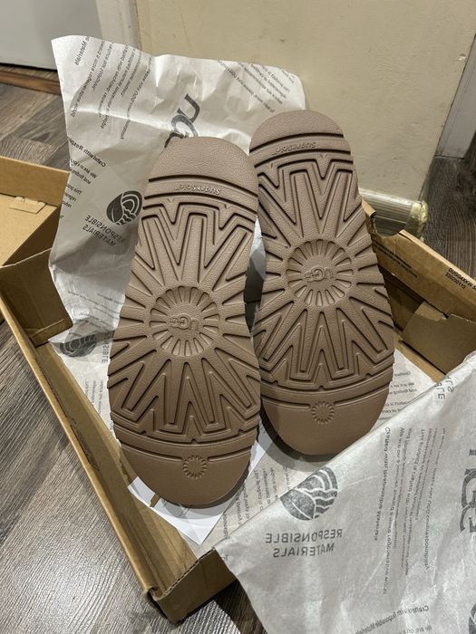 НОВИ UGG mini dipper НОВИ