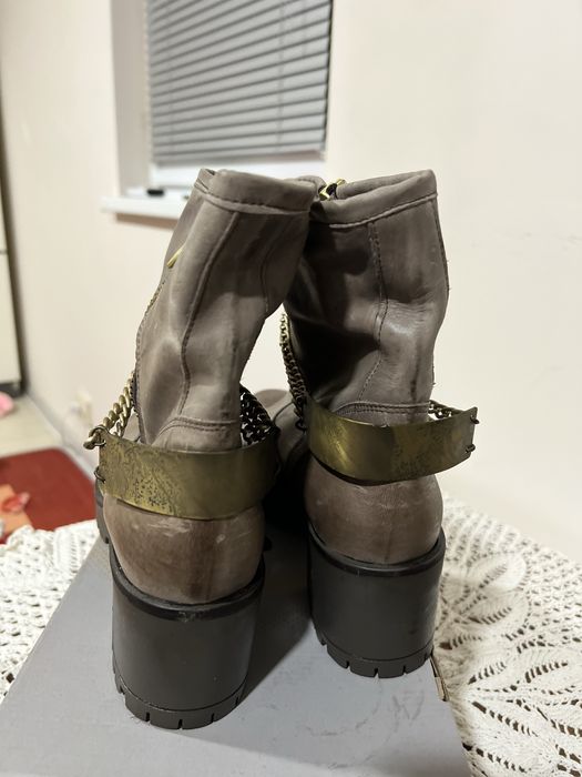 Дамски боти