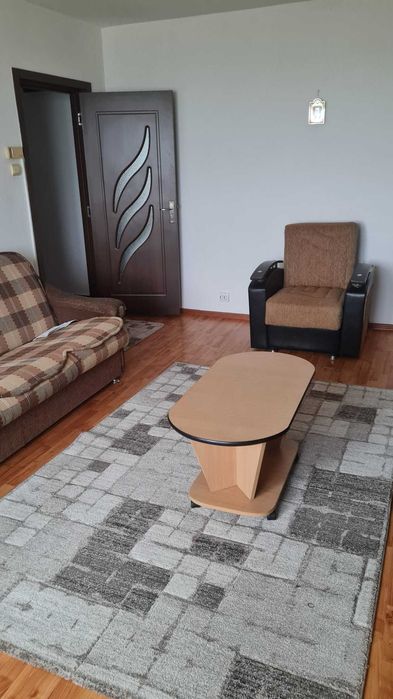 Inchiriez apartament