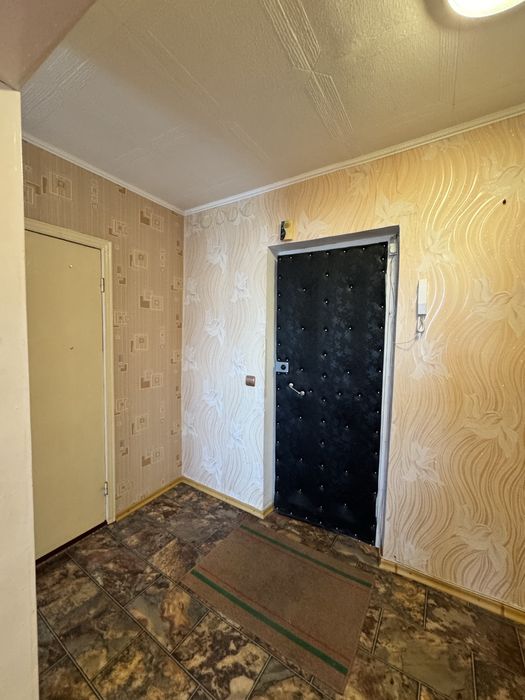 Продаём 2 комн. кв по ул. Гапеева 1