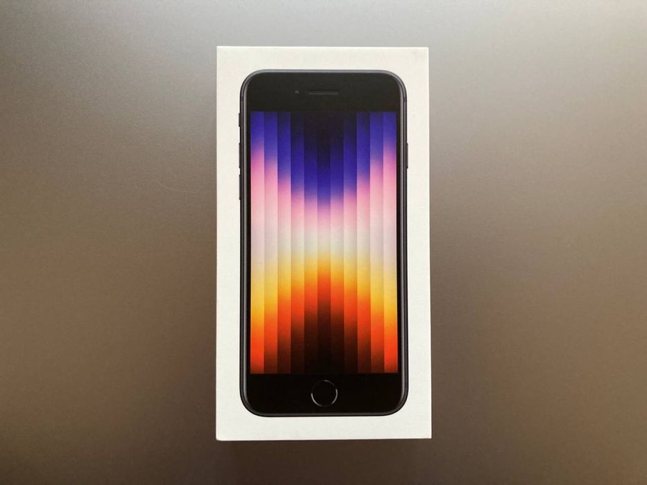 Apple iPhone SE 2022 LL/A coтилади