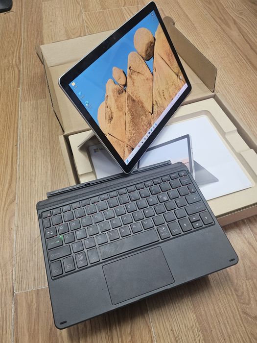Vand Tableta Laptop Microsoft surface. GO 2 ca noua.