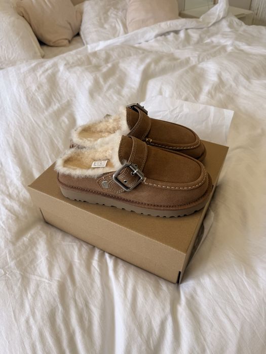 UGG Tazz Evelina Goldenstar Clogs
