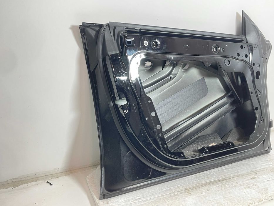 Предна лява врата за MERCEDES CLS C257 - A2577203301