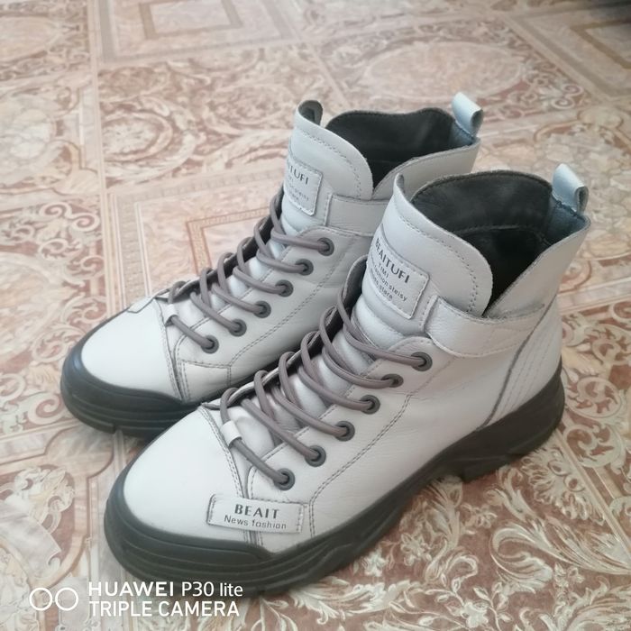 Продам осенне-весение ботинки