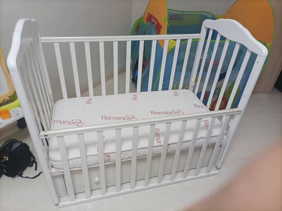 Детская кроватка