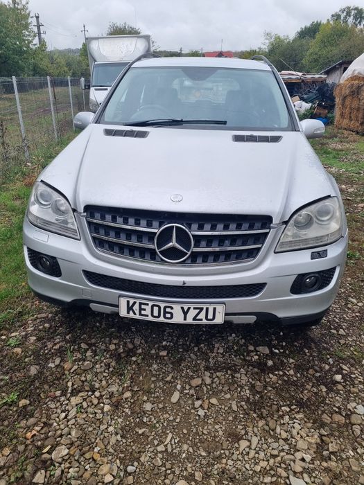 Vând caroserie Mercedes ML 320