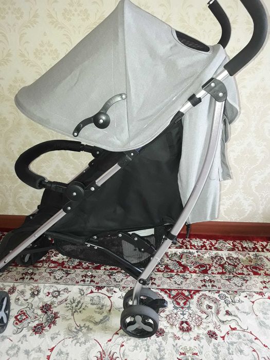 Продаю детскую коляску