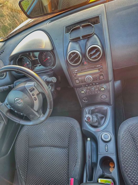 Nissan Qashqai Nissan Qashqai 4x4 2.0 Benzină