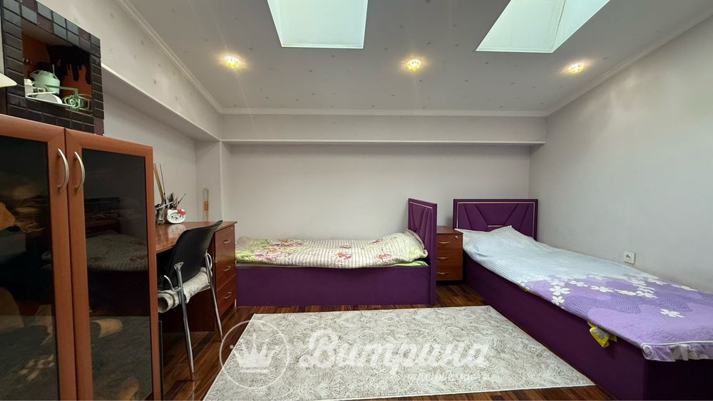 Срочная продаётся 3 комнатная+мансарда на метро Беруни, Хувайдо