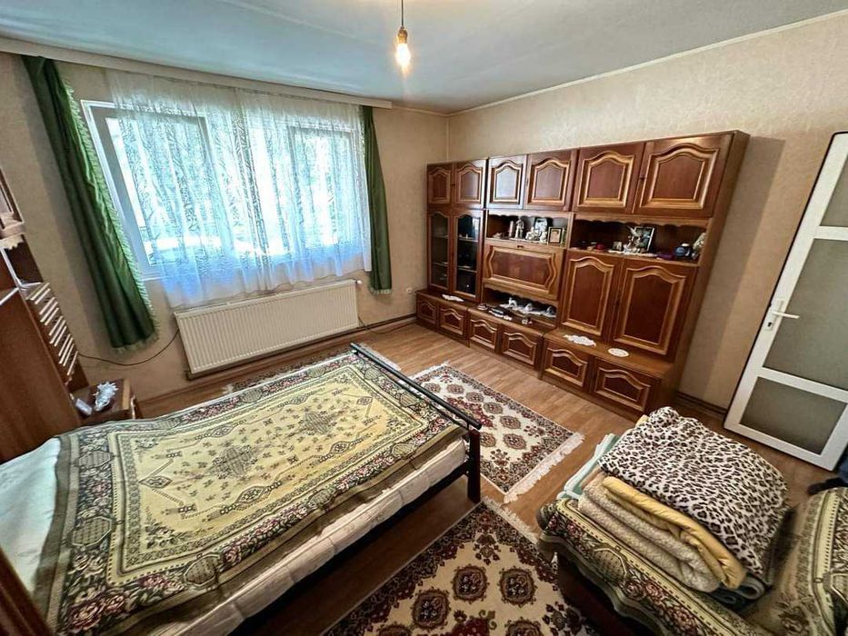 Vand sau schimb Casa P+Et+M -zona Piata Mare Str Bujorului