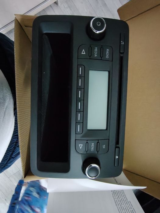 Radio CD Blues Skoda Rapid ca Nou.