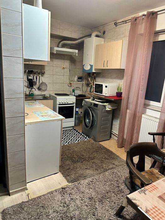 Ofer spre inchiriere garsoniera in zona centrala