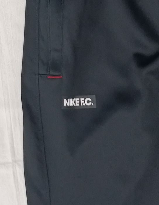 Nike FC Pants оригинално долнище ръст 137-147см Найк спорт долница