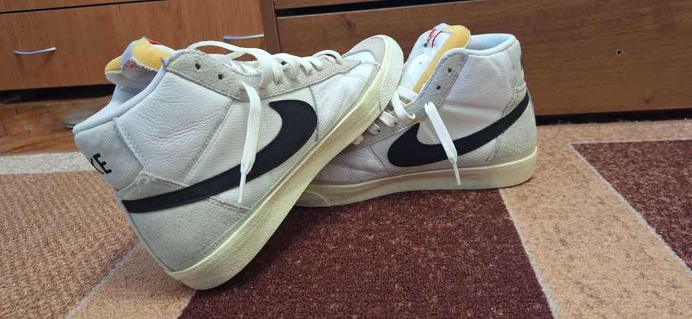 Nike Blazer Mid ’77