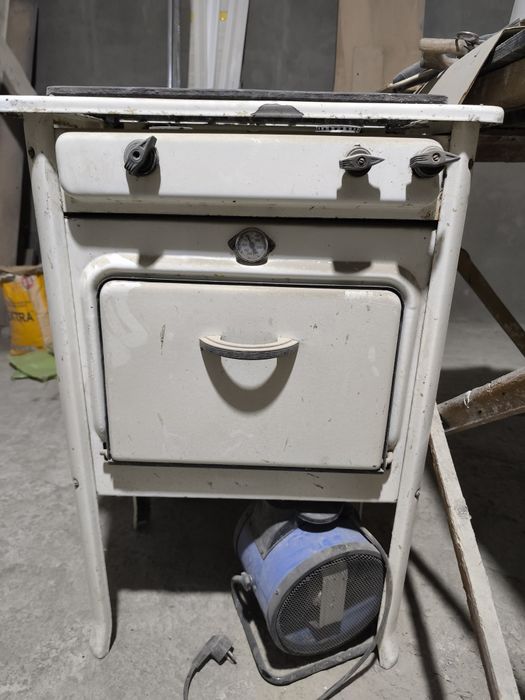 Газ плита рабочая .     Советская