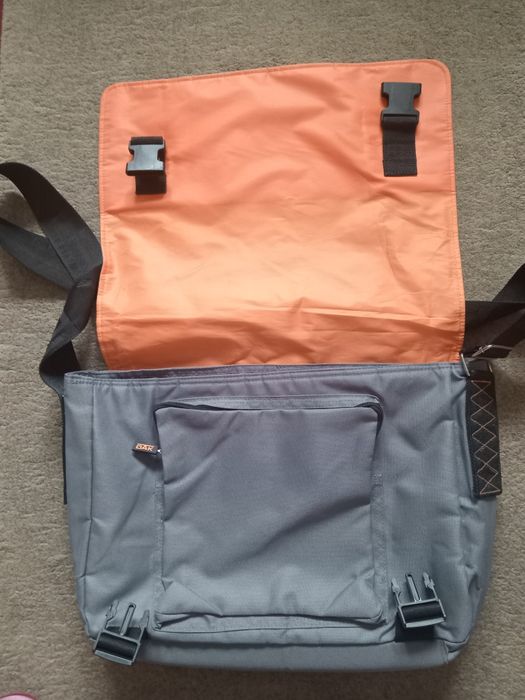 Продам для ноутбука новую германскую сумку