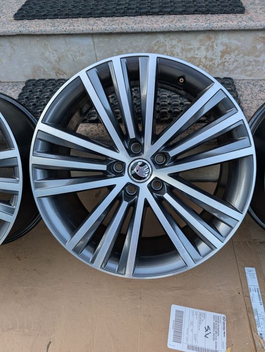 Jante ORIGINALE Skoda R19 Kodiaq Karoq Superb NS7 Sirius 565601025