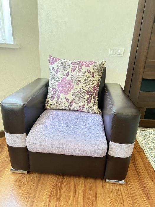 Диван с креслами