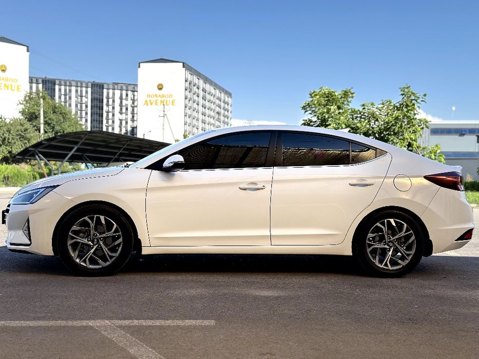 Hyundai Elantra 2020