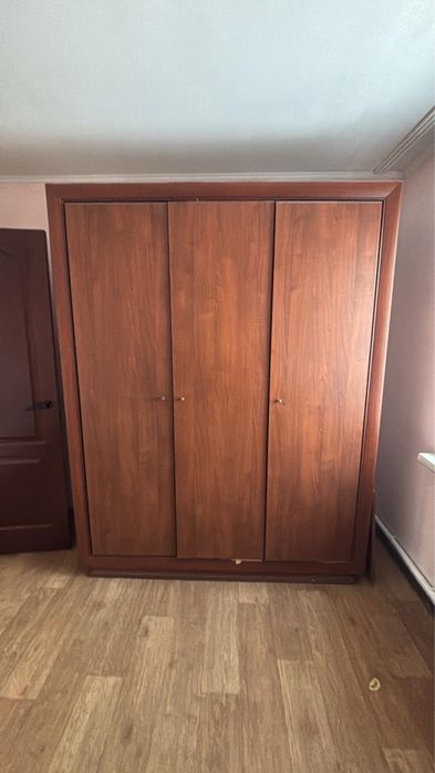 Продам 3х дверный шкаф
