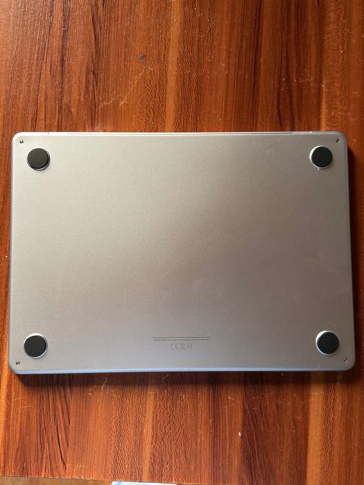 MacBook Air 13’ M4 24GB RAM 512 SSD 2025