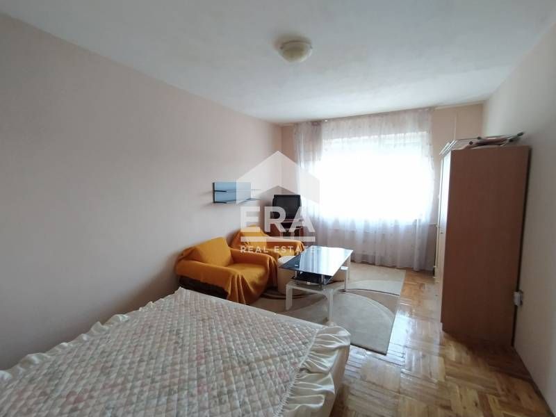 Дава се под наем Тристаен апартамент в Варна, Владислав Варненчик - 80 кв.м за 384 € - Снимка #11