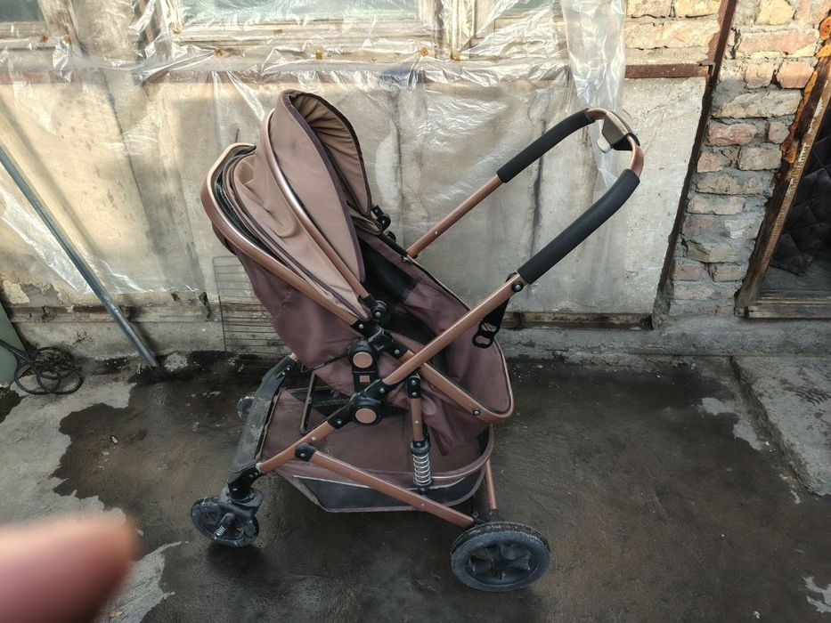 Коляска в хорошем состоянии