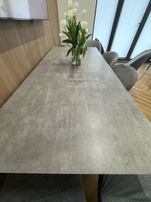 Продается стол со стульями