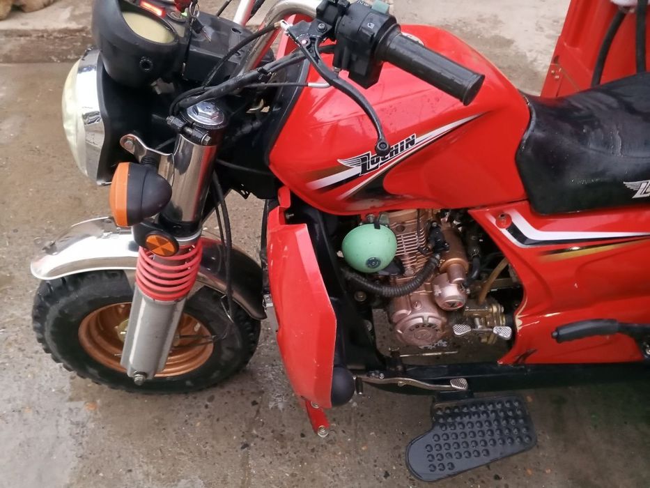 Mototsikl  xolati yaxshi 2tonnalik