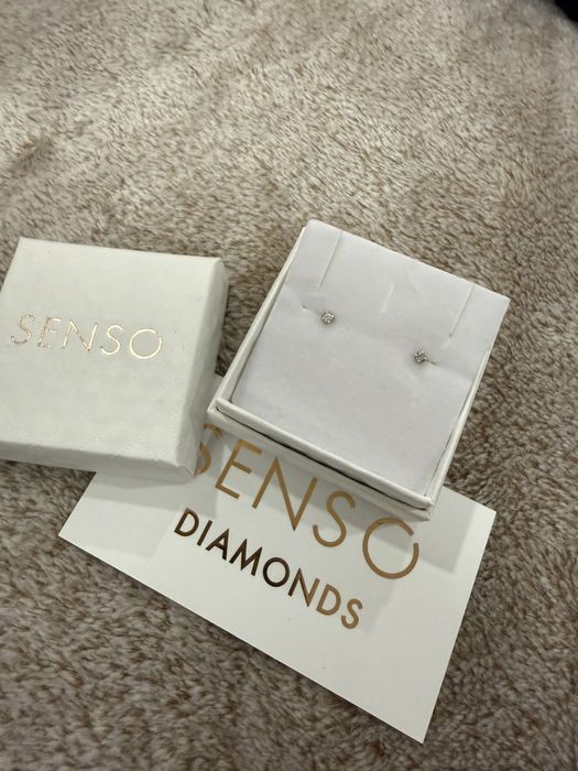 Диамантени обеци