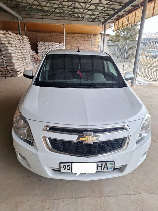 Собилт автомобили сотилади!