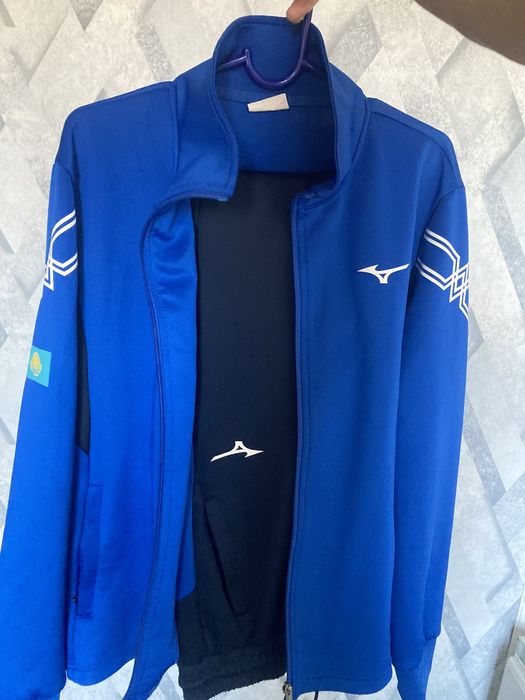 Продам спортивную двойку Mizuno