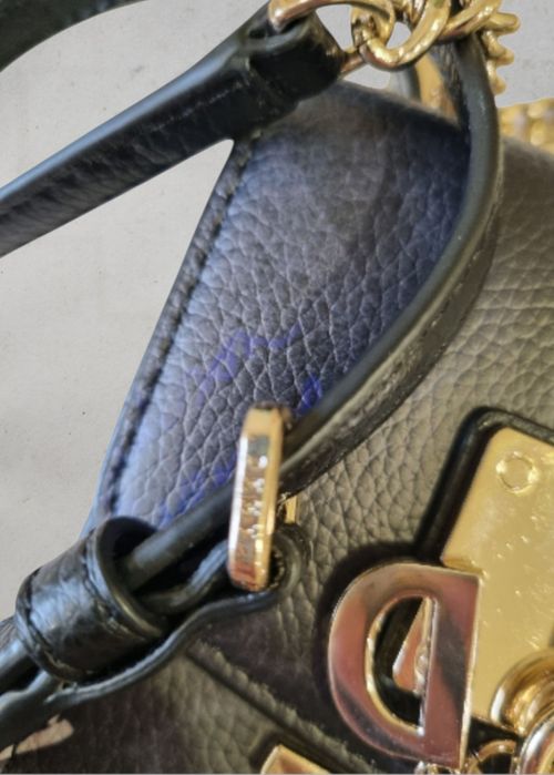 Geanta crossbody DKNY piele model graffiti