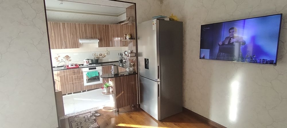 Учқарамон постидан тахминан 12 километр кирганда 3 сотик ер участка со