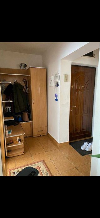 Inchiriez apartament 3 camere zona Grivita-Uvertura Mall