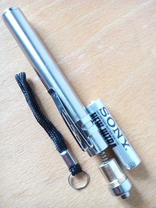 медицинско фенерче за УНГ