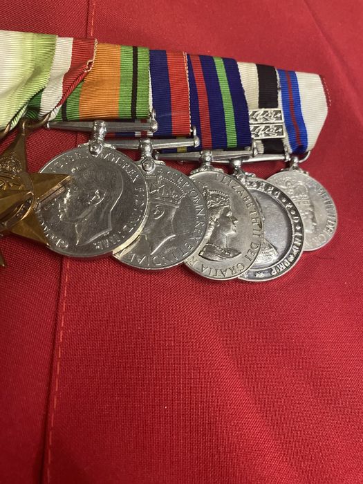 Колотка от 9 английски медала