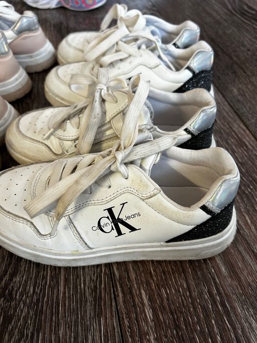 Ботуши и маратонки за момиченца