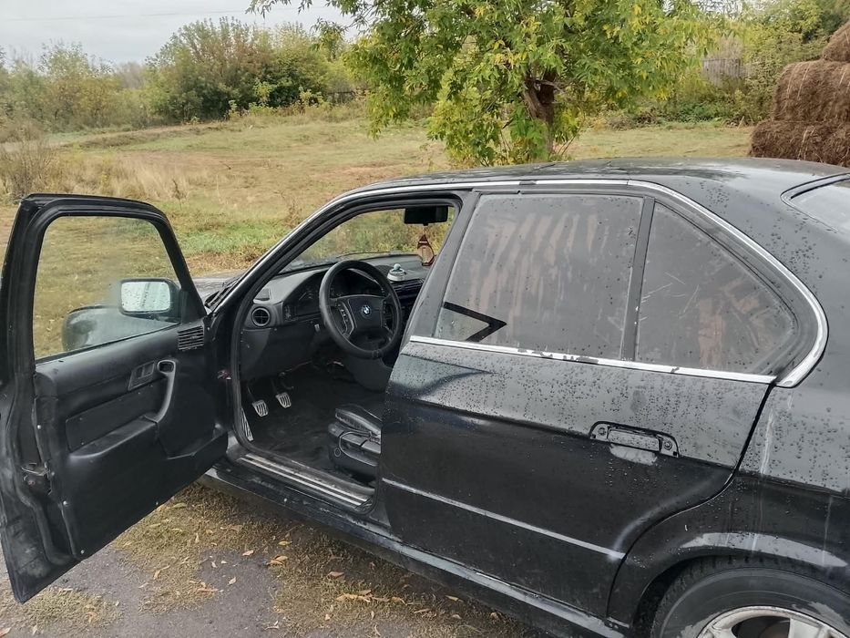 Продам BMW  е34.